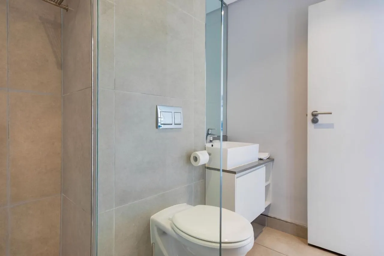 Backup-Power Eclectic Blue City View Apartment Cape Town